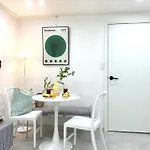 Gangnam Nonhyun Comfortable Lodging